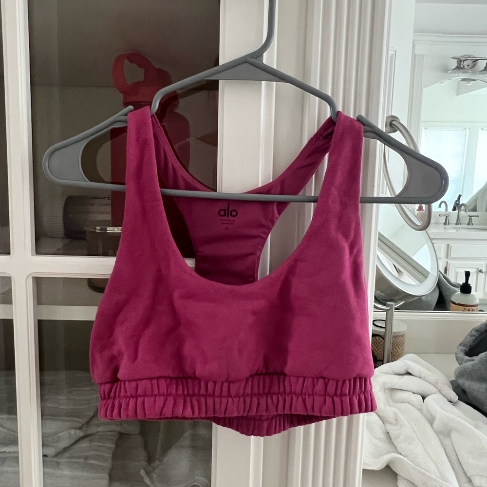 Alo yoga pink sports bra